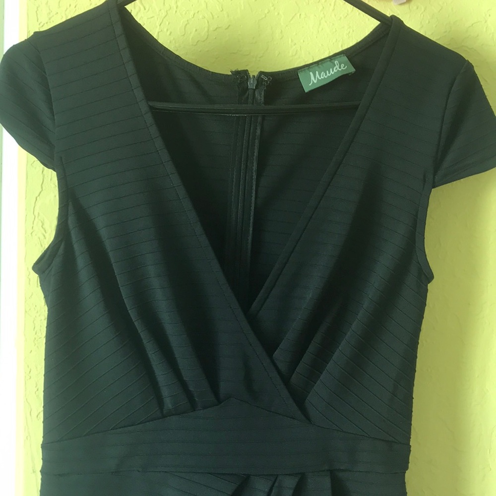 Dress - Picture 2 of 4